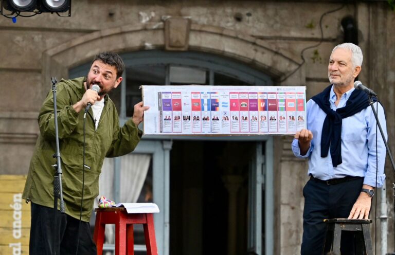 Juan Grabois visitó La Plata y encabezó un encuentro en Meridiano V en medio de la campaña electoral