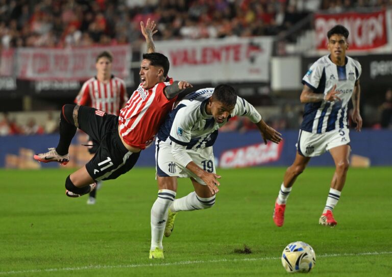 Estudiantes ante Talleres