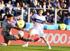 Gimnasia sigue imparable, venció a Argentinos Juniors y ya piensa en los playoffs del Apertura