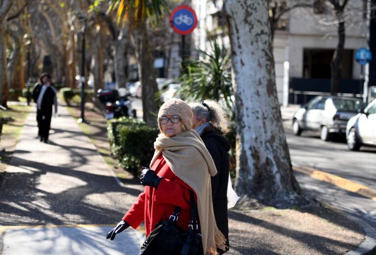 La Plata se prepara para la llegada del día más frío de la semana y una nueva ciclogénesis que traería lluvias